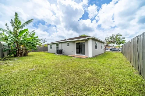 705 NW 13th Terrace Florida City FL 33034