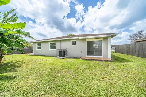 705 NW 13th Terrace Florida City FL 33034