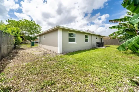 705 NW 13th Terrace Florida City FL 33034