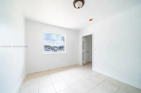 705 NW 13th Terrace Florida City FL 33034