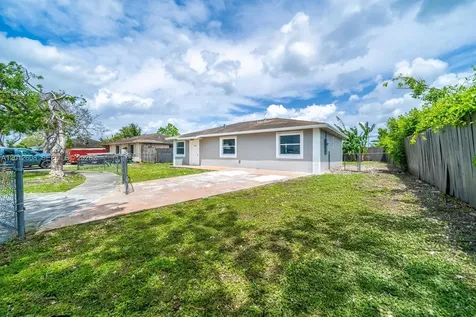 705 NW 13th Terrace Florida City FL 33034