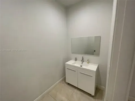 3004 NW 79th Avenue Doral FL 33122