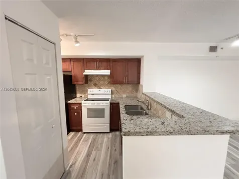 655 SW 111th Way Pembroke Pines FL 33025
