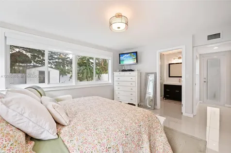 6230 SW 27th Street Miami FL 33155