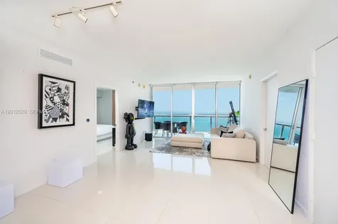 465 E Brickell Avenue Miami FL 33131