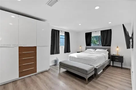 8610 NW 25th Street Sunrise FL 33322