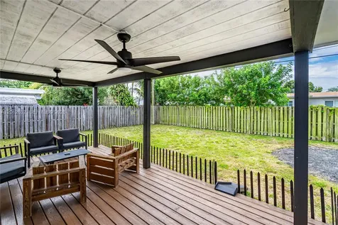 8610 NW 25th Street Sunrise FL 33322