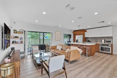 8610 NW 25th Street Sunrise FL 33322