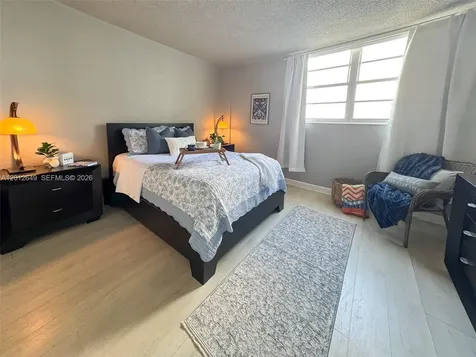 3901 S Ocean Drive Hollywood FL 33019