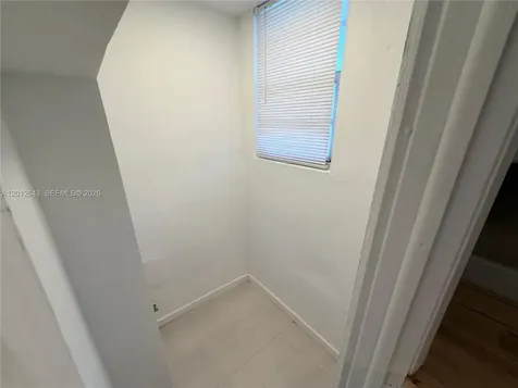 548 NW 30th Street Miami FL 33127
