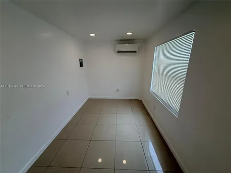 548 NW 30th Street Miami FL 33127