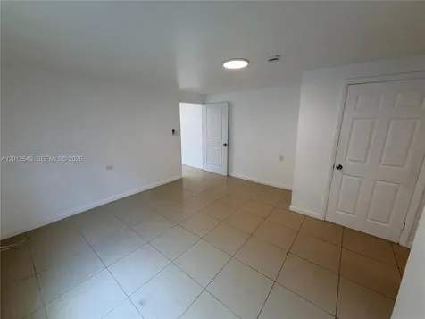 548 NW 30th Street Miami FL 33127