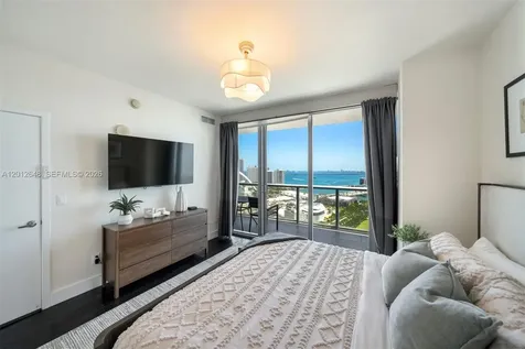 888 Biscayne Boulevard Miami FL 33132