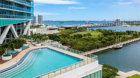 888 Biscayne Boulevard Miami FL 33132