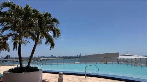 888 Biscayne Boulevard Miami FL 33132