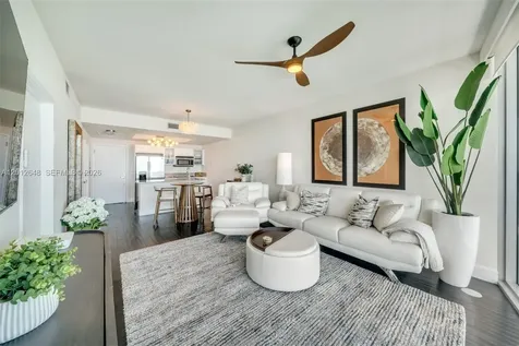 888 Biscayne Boulevard Miami FL 33132