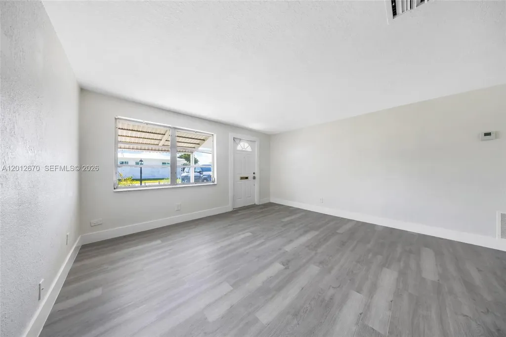 2520 NW 2nd Drive Pompano Beach FL 33064