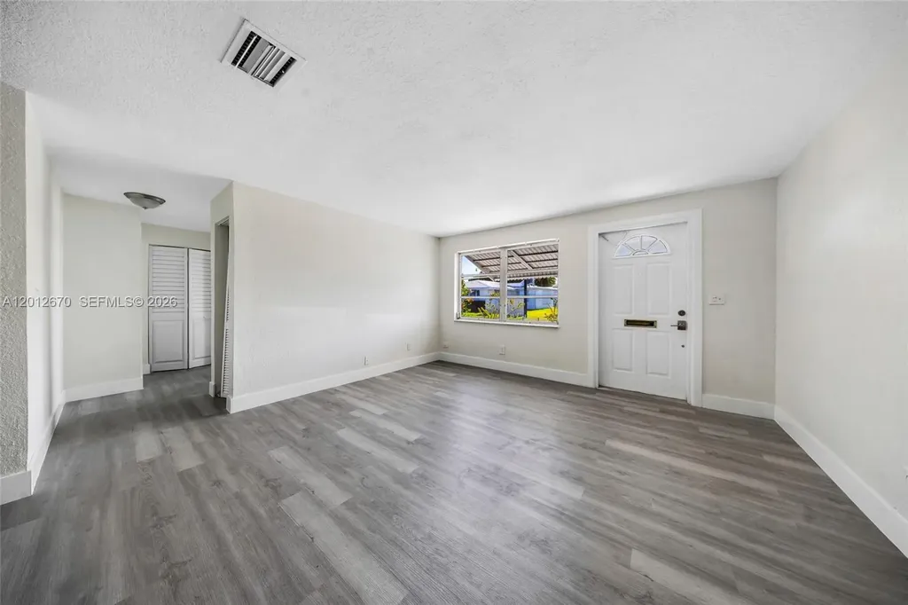 2520 NW 2nd Drive Pompano Beach FL 33064