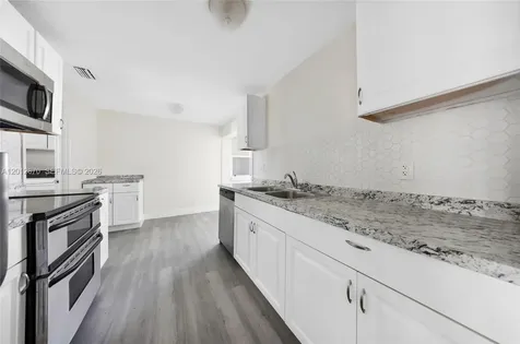 2520 NW 2nd Drive Pompano Beach FL 33064