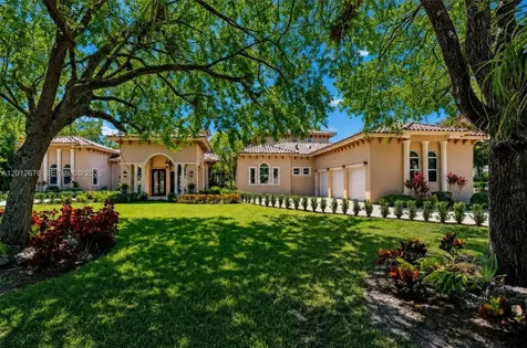 7480 SW 100th Street Pinecrest FL 33156