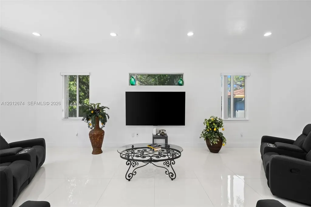 2962 NW 10th Court Fort Lauderdale FL 33311