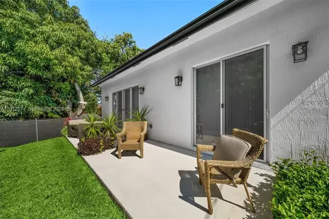 2962 NW 10th Court Fort Lauderdale FL 33311