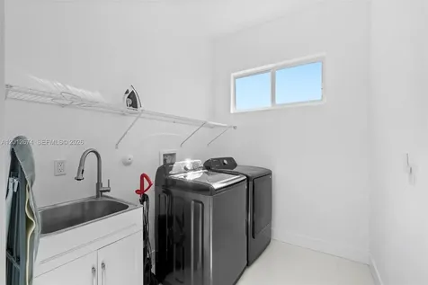 2962 NW 10th Court Fort Lauderdale FL 33311