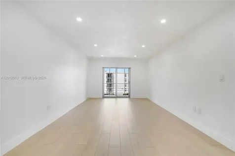 4670 W 13th Lane Hialeah FL 33012