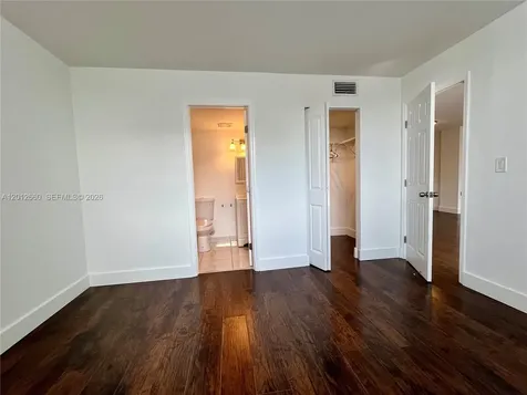 5055 NW 7th Street Miami FL 33126