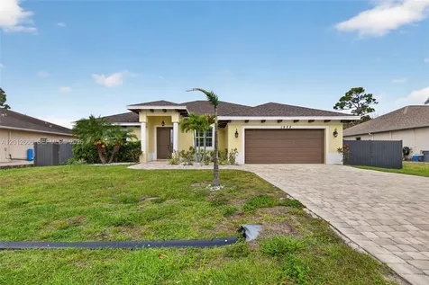 1922 SE Camilo Street Port St. Lucie FL 34952