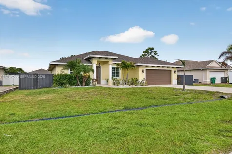1922 SE Camilo Street Port St. Lucie FL 34952