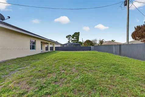 1922 SE Camilo Street Port St. Lucie FL 34952