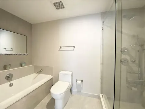 488 NE 18th Street Miami FL 33132