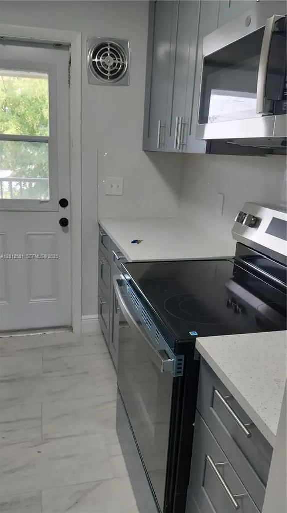 5480 NW 11th Street Plantation FL 33313