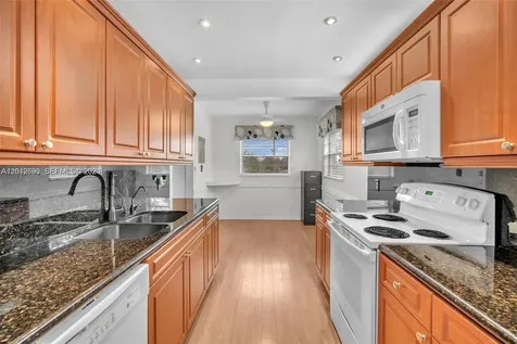 1000 SW 125th Avenue Pembroke Pines FL 33027