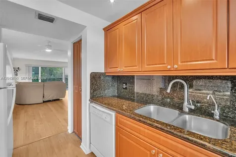 1000 SW 125th Avenue Pembroke Pines FL 33027