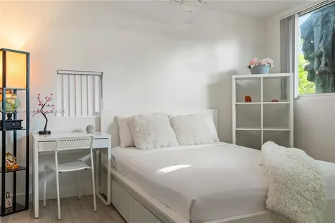 1898 SW 17th Street Miami FL 33145