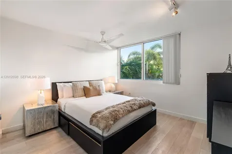1898 SW 17th Street Miami FL 33145
