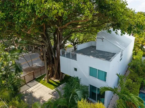 1898 SW 17th Street Miami FL 33145