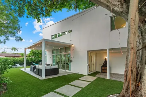 1898 SW 17th Street Miami FL 33145