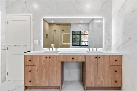 1426 Robbia Avenue Coral Gables FL 33146