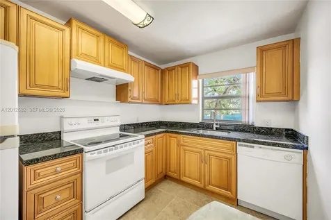 7757 SW 86th Street Miami FL 33143