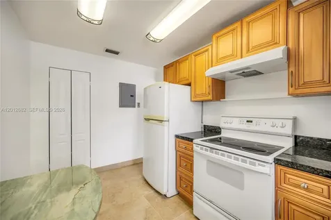 7757 SW 86th Street Miami FL 33143