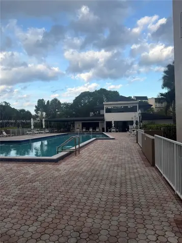 7757 SW 86th Street Miami FL 33143