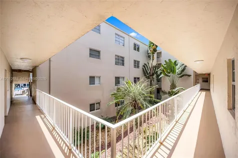 7757 SW 86th Street Miami FL 33143