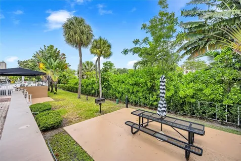 7757 SW 86th Street Miami FL 33143