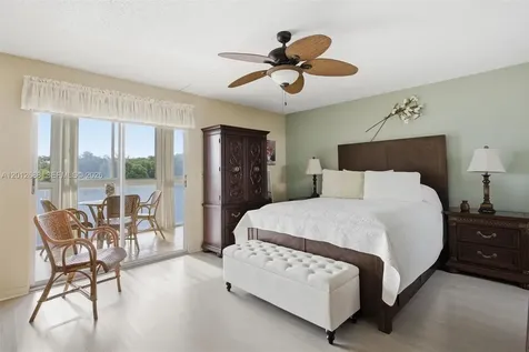 4012 Newport G Deerfield Beach FL 33442