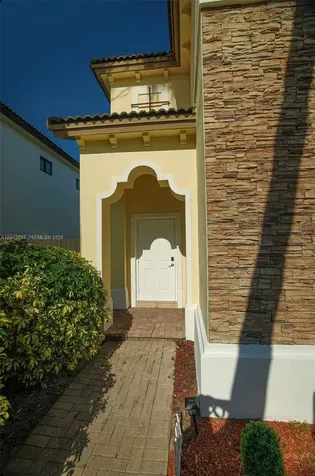 1751 SW 154th Path Miami FL 33185