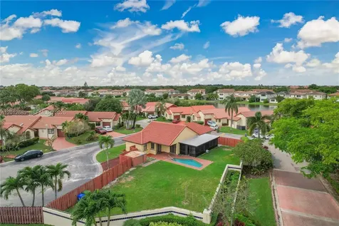 11301 SW 4th Street Pembroke Pines FL 33025