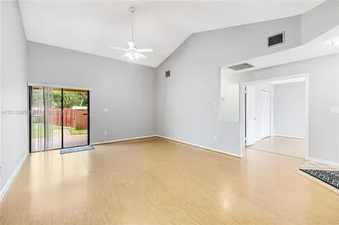 11301 SW 4th Street Pembroke Pines FL 33025